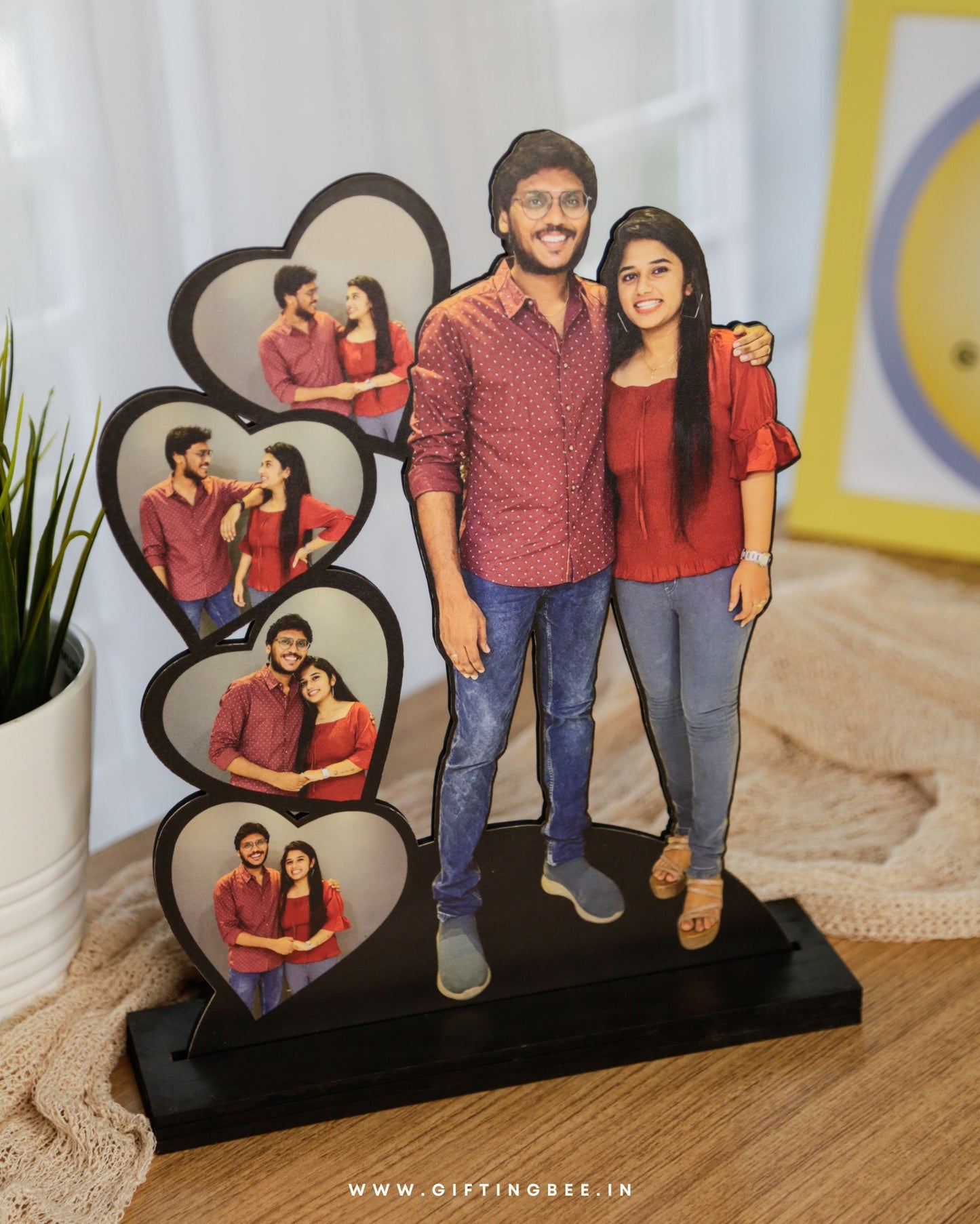 STANDEE HEARTS CUTOUT