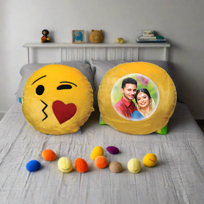 KISS SMILEY PILLOW