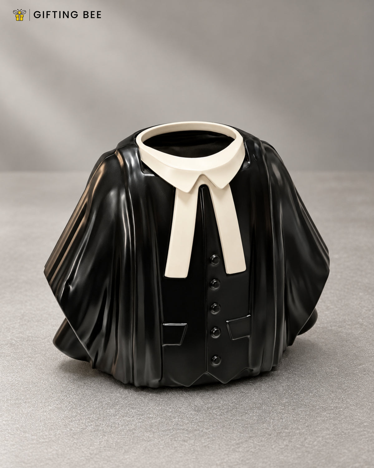 Lawyer Coat Pen Stand