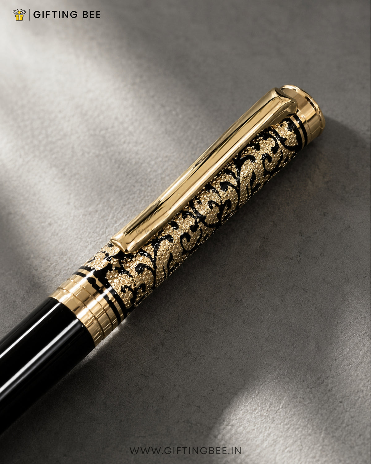DESIGNER BLACK & GOLD PEN