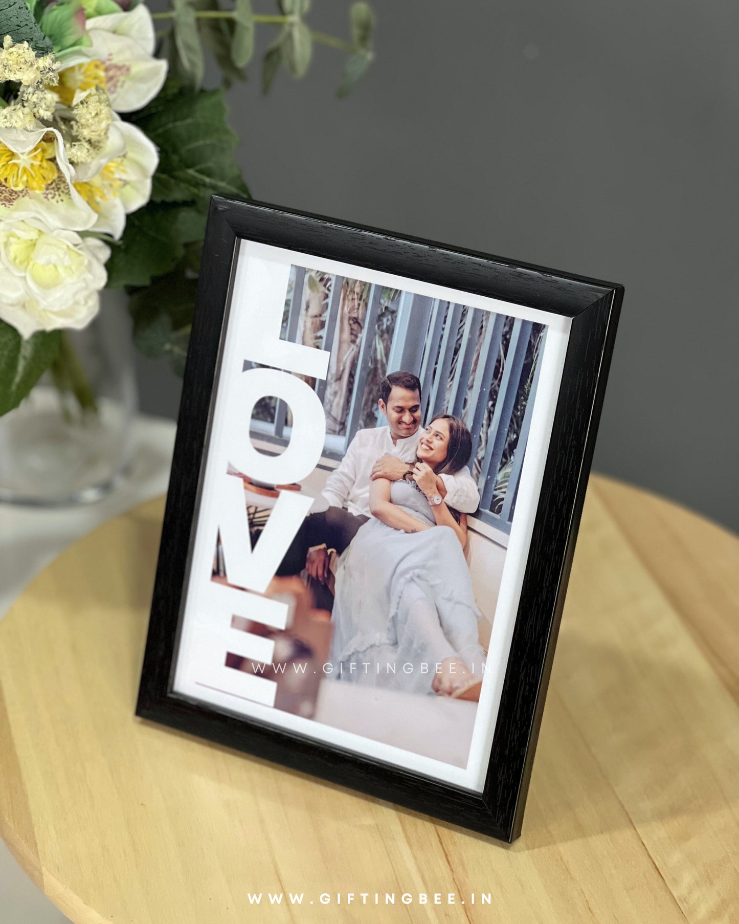 LOVE FRAME
